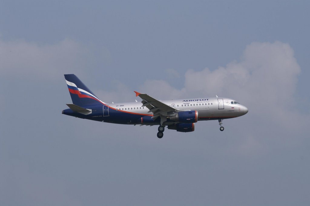 Ein Airbus A319-111 von Aeroflot mit der Kennung VP-BWA (Taufnamen: S. Prokovjev aufgenommen am 04.04.2009 auf dem Flughafen Zrich
