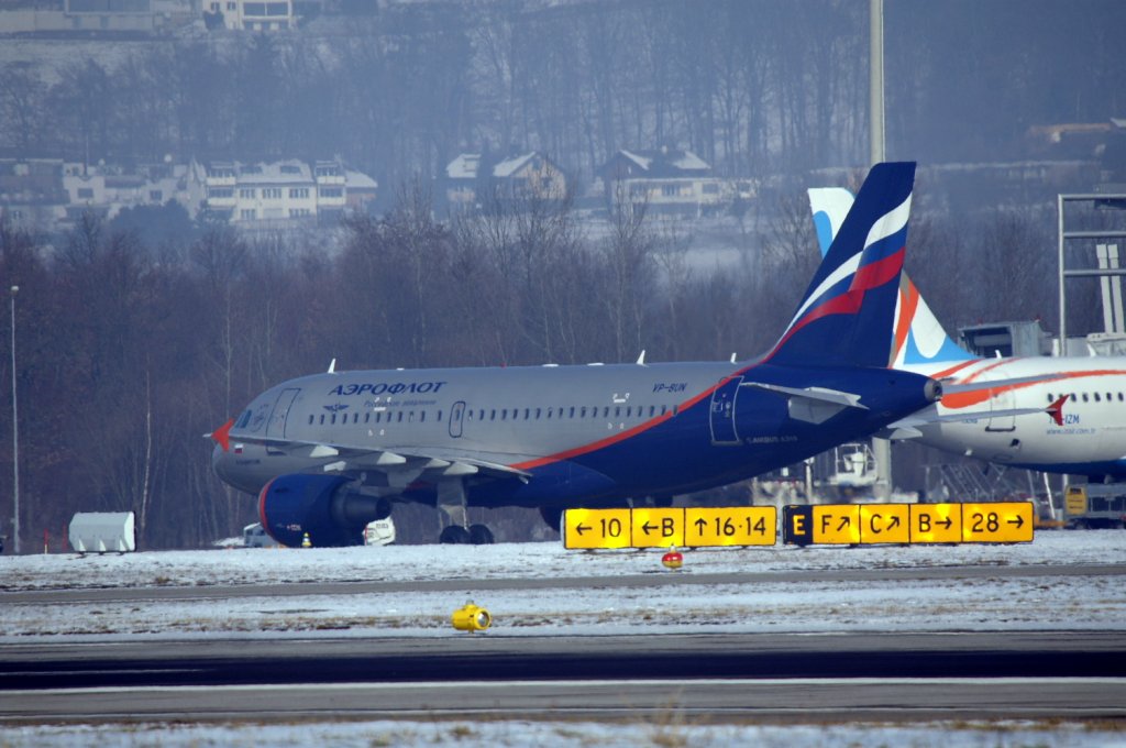 Ein Airbus A319-111 von Aeroflot mit der Kennung VP-BUN aufgenommen am 16.02.2010 auf dem Flughafen Zrich