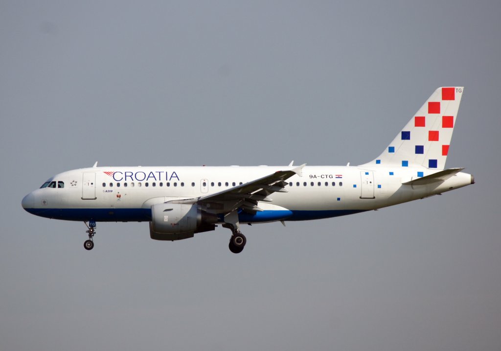 Ein Airbus A319-112 von Croatia Airlines mit der Kennung 9A-CTG aufgenommen am 22.05.2010 auf dem Flughafen Frankfurt am Main