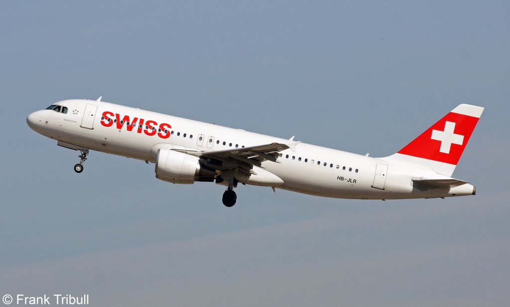 Ein Airbus A320-214 von Swiss International Air Lines mit der Kennung HB-JLR aufgenommen am 16.03.2013 auf dem Flughafen Zrich 