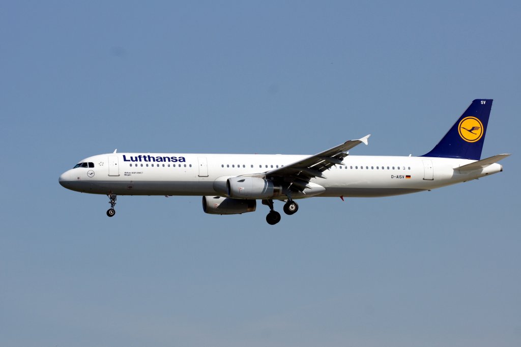 Ein Airbus A321-231 von Lufthansa mit der Kennung D-AISV mit dem Taufnamen Bingen aufgenommen am 22.05.2010 auf dem Flughafen Frankfurt am Main