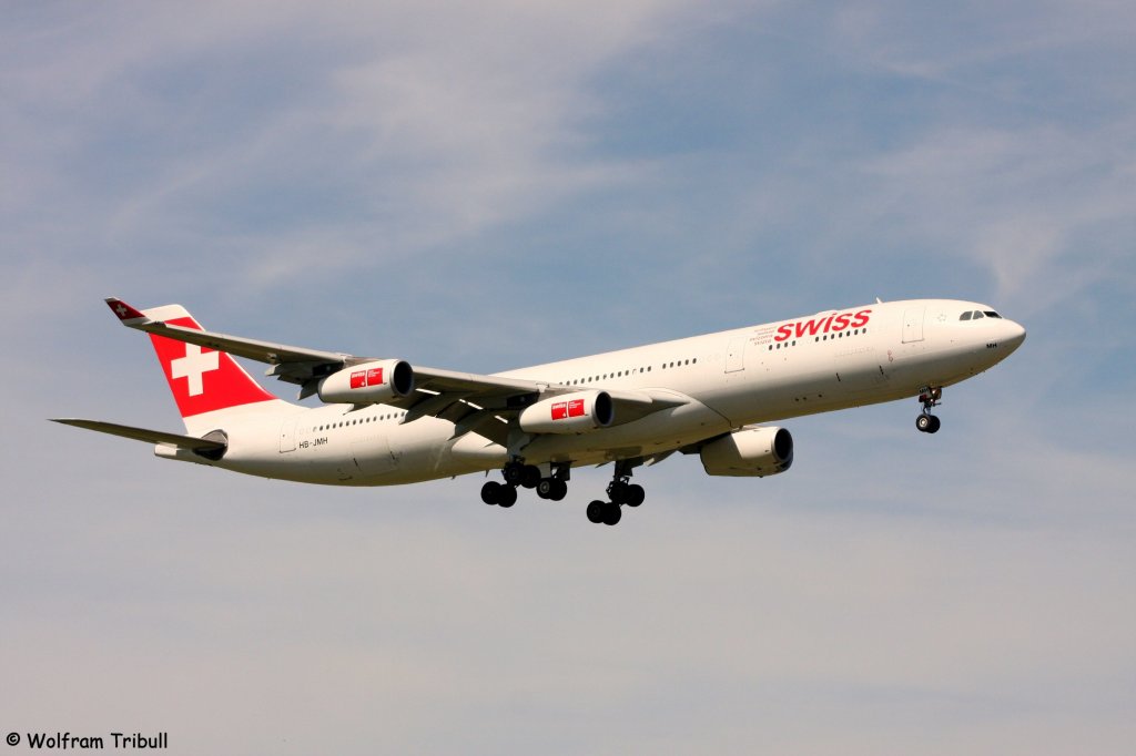 Ein Airbus A340-313X von Swiss International Air Lines mit der