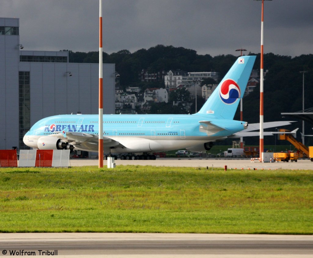 Ein Airbus A380-861 von KOREAN AIR mit der Testkennung F-WWSJ
