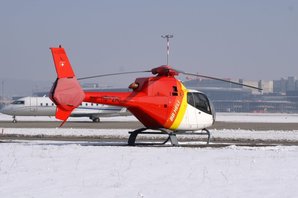 Ein Eurocopter EC-120B Colibri von BB Heli AG mit der Kennung HB-ZHD aufgenommen am 16.02.2010 am Zricher Flughafen.