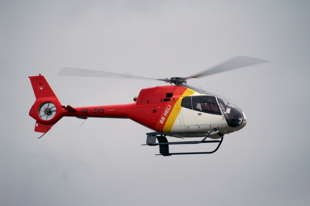 Ein Eurocopter EC-120B Colibri von BB Heli AG mit der Kennung HB-ZHD aufgenommen am 28.03.2010 am Zricher Flughafen.