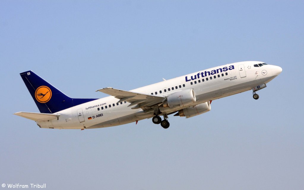 Eine Boeing 737-330 von LUFTHANSA mit der Kennung D-ABEI mit dem Taufnamen Bamberg aufgenommen am 08.09.2012 auf dem Flughafen Zrich