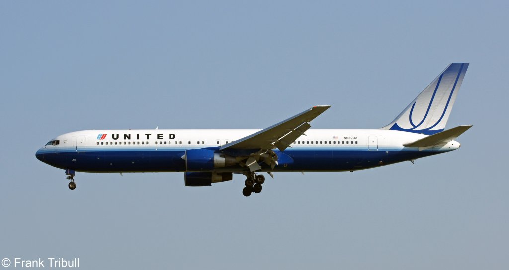 Eine Boeing B767-322ER von United Airlines mit der Kennung N652UA