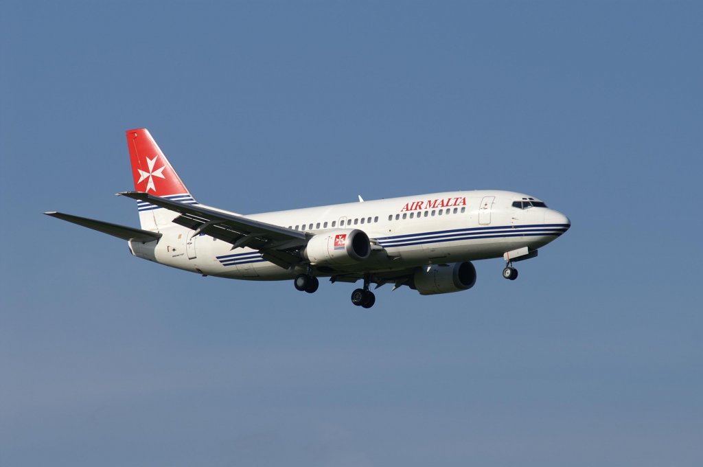 Reg.: 9H-ADI Hersteller: BOEING Typ: 737-33A Serien Nr.: 27460 Baujahr: 1998 Erstflug: 07.04.1998 aufgenommen am 15.09.2007 auf dem Flughafen Zrich
