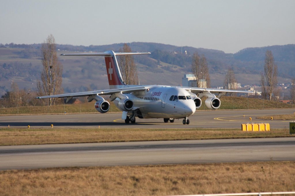 Reg.: HB-IXO Hersteller: British Aerospace Typ: Avro 146 RJ-100 Serien Nr.: E3284 Baujahr: 1996 Erstflug: 1996 aufgenommen am 03.01.2009 auf dem EuroAirport Basel-Mhlhausen-Freiburg