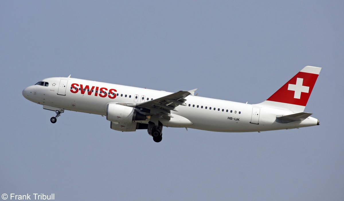 Ein Airbus A320-214 von Swiss International Air Lines mit der Kennung HB-IJK aufgenommen am 30.03.2014 auf dem Flughafen Zürich 