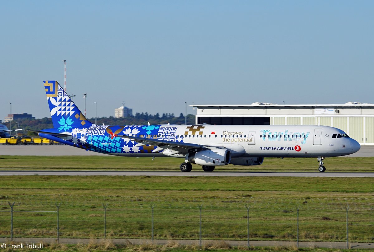 Ein Airbus A321-231 von Turkish Airlines mit der Kennung TC-JRG in der Discover the Potential Livery Lackierung aufgenommen am 31.10.2016 auf dem Flughafen Stuttgart