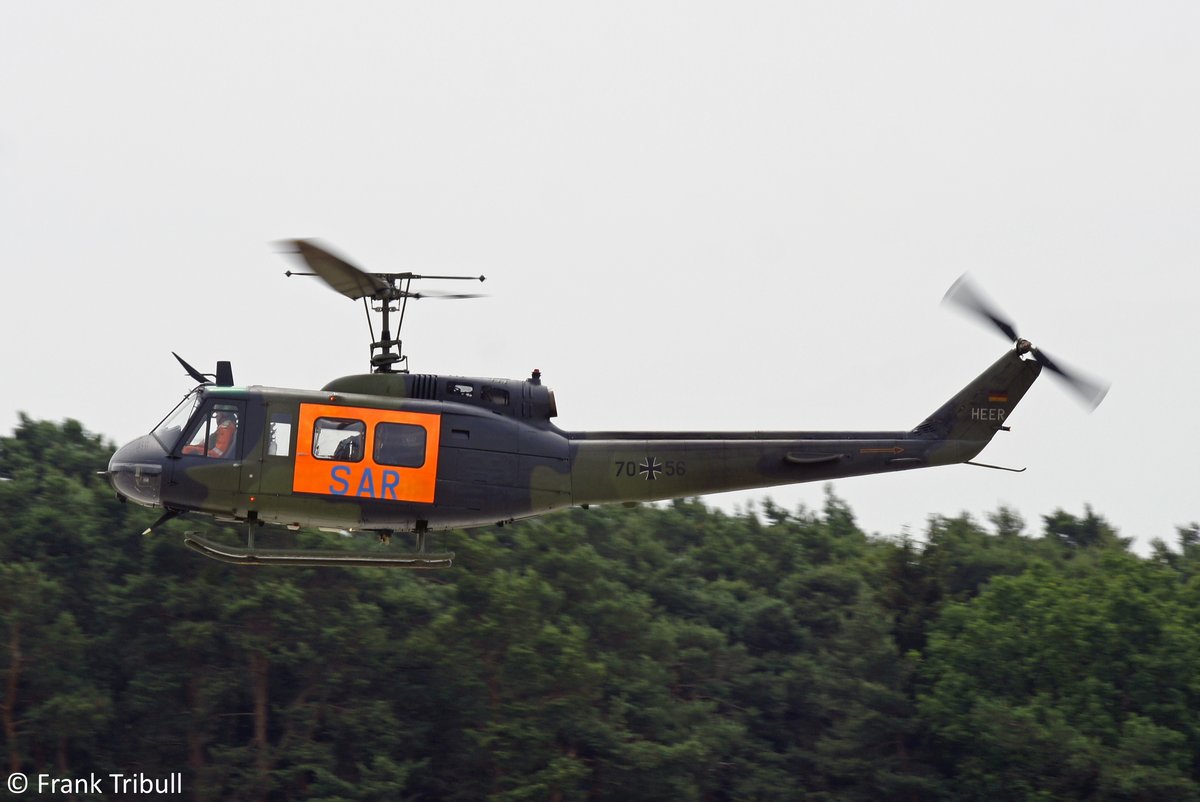 Ein Bell UH-1D Iroquois (205) von der Deutschen Luftwaffe mit der Kennung 70+56 aufgenommen am 13.06.2015 in Manching am WTD 61.