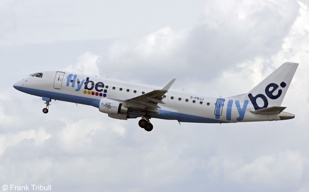 Eine EMBRAER ERJ-175STD (170-200) von Flybe Ltd mit der Kennung G-FBJJ aufgenommen am 29.05.14 auf dem Flughafen Stuttgart 