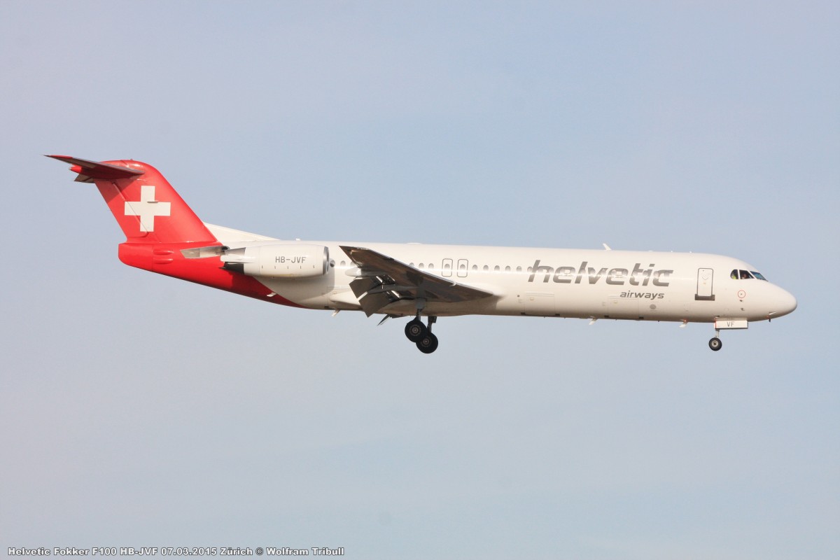 Eine Fokker 100 von HELVETIC AIRWAYS mit der Kennung HB-JVF aufgenommen am 07.03.2015 auf dem Flughafen Zürich