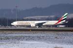 a6-ecw/60990/eine-boeing-777-31her-von-emirates-airline Eine Boeing 777-31HER von Emirates Airline mit der Kennung A6-ECW  aufgenommen am 16.02.2010 am Zricher Flughafen.