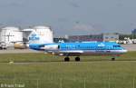 Eine Fokker der KLM Cityhopper mit der Kennung PH-KZM aufgenommen am 30.05.09 auf dem Stuttgarter Flughafen