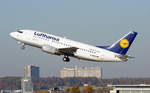 d-abio-wesel/684444/eine-boeing-737-530-von-lufthansa-mit Eine Boeing 737-530 von Lufthansa mit der Kennung D-ABIO aufgenommen am 01.11.2011 auf dem Flughafen Stuttgart