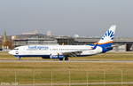 Eine Boeing 737-8HC(WL) der Sun Express mit der Kennung TC-SNP aufgenommen am 01.11.11 auf dem Flughafen Stuttgart