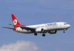 Eine Boeing 737-8F2 / W von Turkish Airlines mit der Kennung TC-JGP (Taufname: Bartin) aufgenommen am 15.09.2007 am Züricher Flughafen
