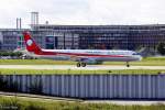 Ein Airbus A321-231 von Sichuan Airlines mit der Testkennung D-AVZR (sp�ter B-6836) aufgenommen am 19.08.2011 am Flughafen Hamburg-Finkenwerder