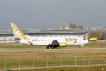 Eine Boeing 737-4Q8 der Sky Airlines mit der Kennung TC-SKG aufgenommen am 31.10.2011 am Stuttgarter Flughafen.