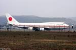 Eine Boeing 747-47C der Japan Air Force mit der Kennung 20-1101 aufgenommen am 29.01.2011 beim WEF auf dem Flughafen Zrich - Flugzeugdaten: 