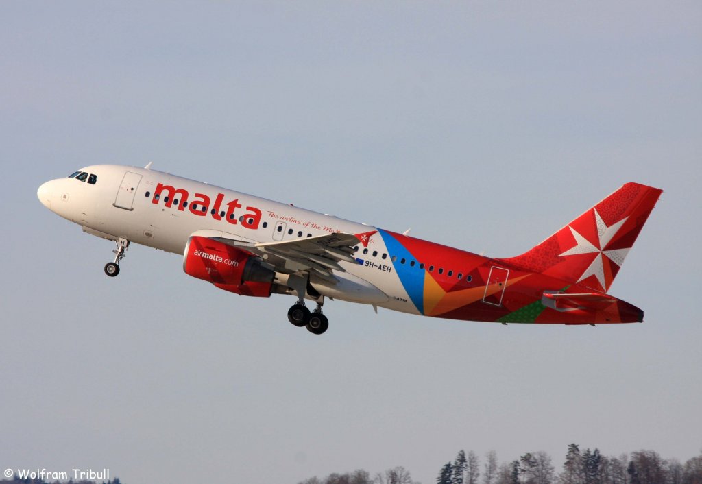 Ein Airbus A319-111 von AIR MALTA mit der Kennung 9H-AEH aufgenommen am 14.04.2013 auf dem Flughafen ZÃ¼rich