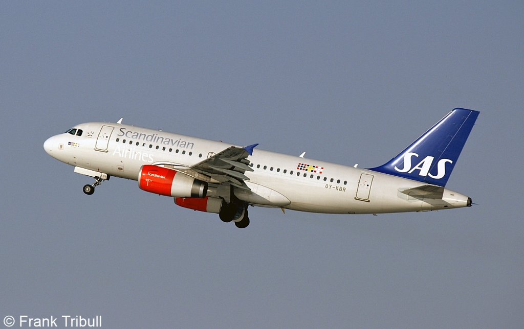 Ein Airbus A319-132 von SAS mit der Kennung OY-KBR aufgenommen am 16.02.2010 am Zricher Flughafen.  