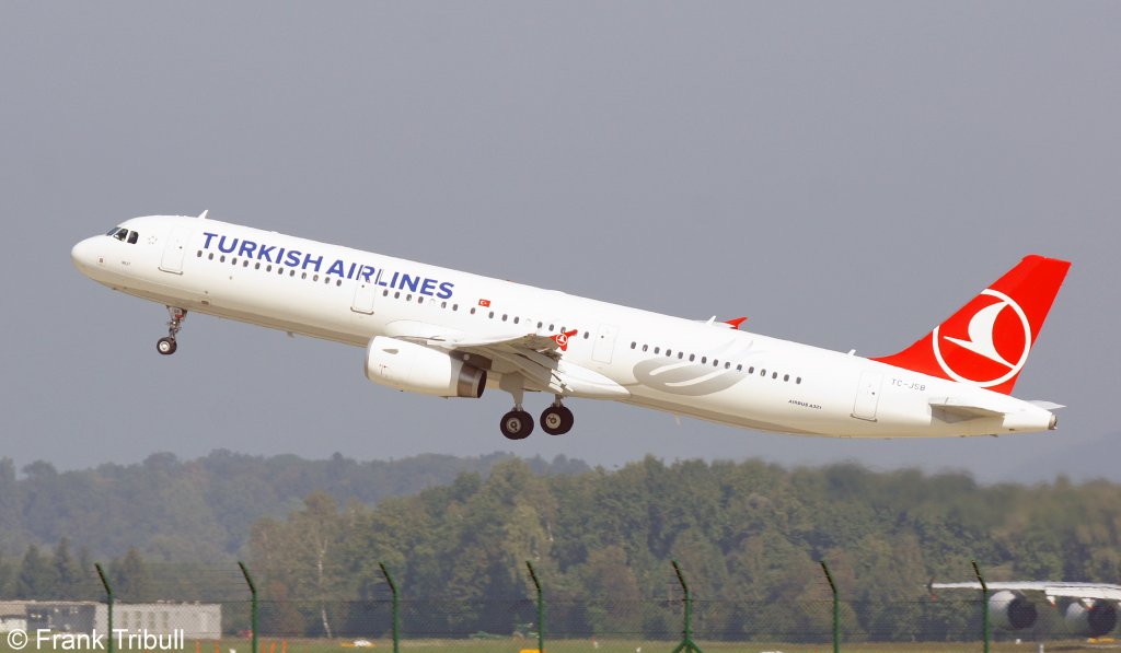 Ein Airbus A321-231 von Turkish Airlines mit der Kennung TC-JSB aufgenommen am 08.09.2012 auf dem Flughafen ZÃ¼rich 