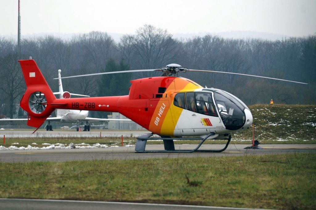 Ein Eurocopter EC-120B Colibri von BB Heli AG mit der Kennung HB-ZBB aufgenommen am 23.01.2010 am Zricher Flughafen.