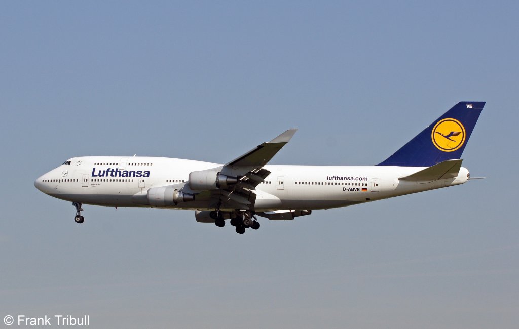 Eine Boeing B747-430 von Lufthansa mit der Kennung D-ABVE aufgenommen am 22.05.2010 auf dem Flughafen Frankfurt am Main 