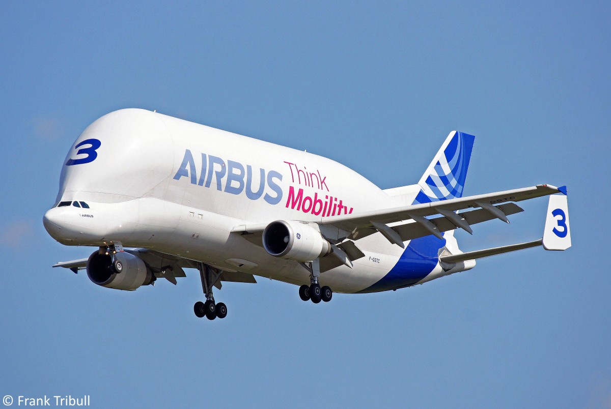Ein AIRBUS 300-605ST (Beluga Nr.3) von Airbus Transport International mit der Kennung F-GSTC aufgenommen am 06.08.2013 auf dem Flughafen Hamburg-Finkenwerder 