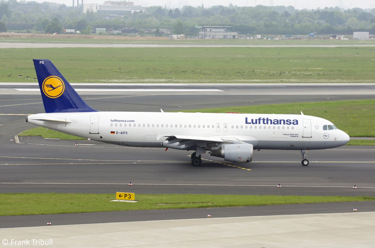 Ein Airbus A320-211 von Lufthansa mit der Kennung D-AIPS aufgenommen am 01.05.2014 auf dem Flughafen Düsseldorf