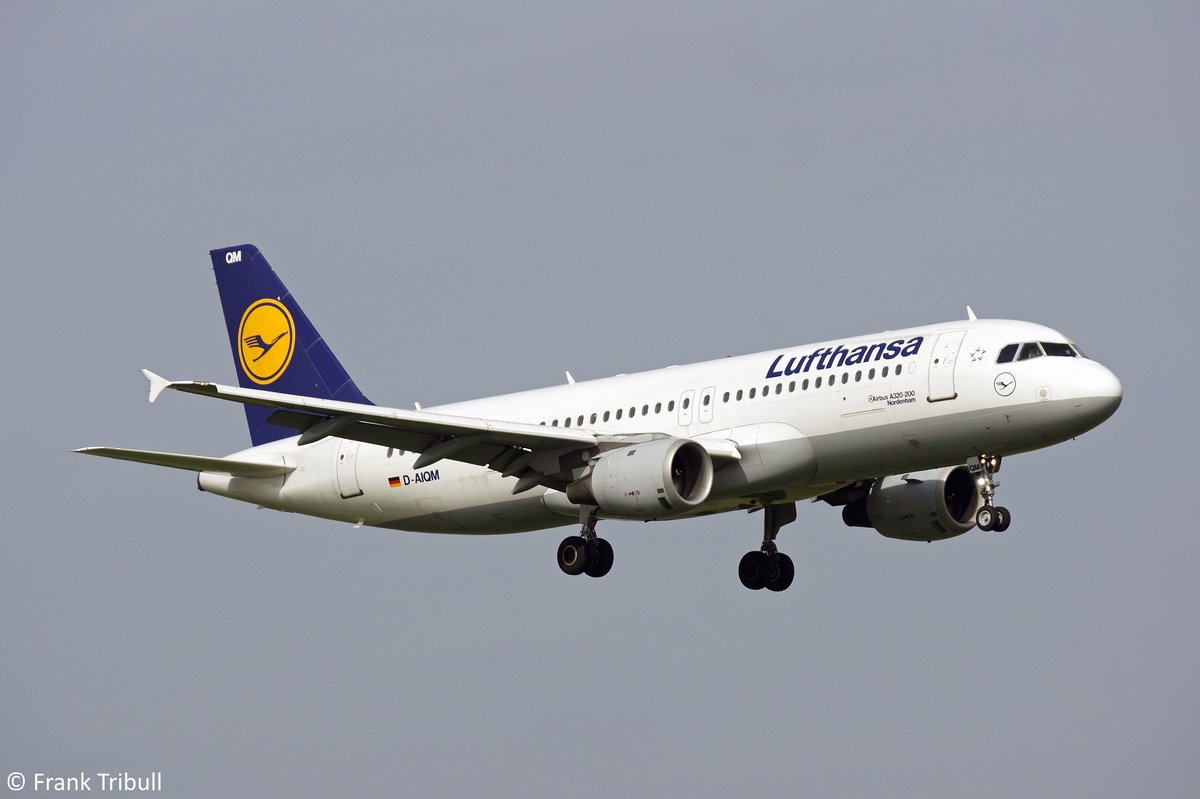 Ein Airbus A320-211 von Lufthansa mit der Kennung D-AIQM mit dem aufgenommen am 03.10.2013 auf dem Flughafen ZÃ¼rich