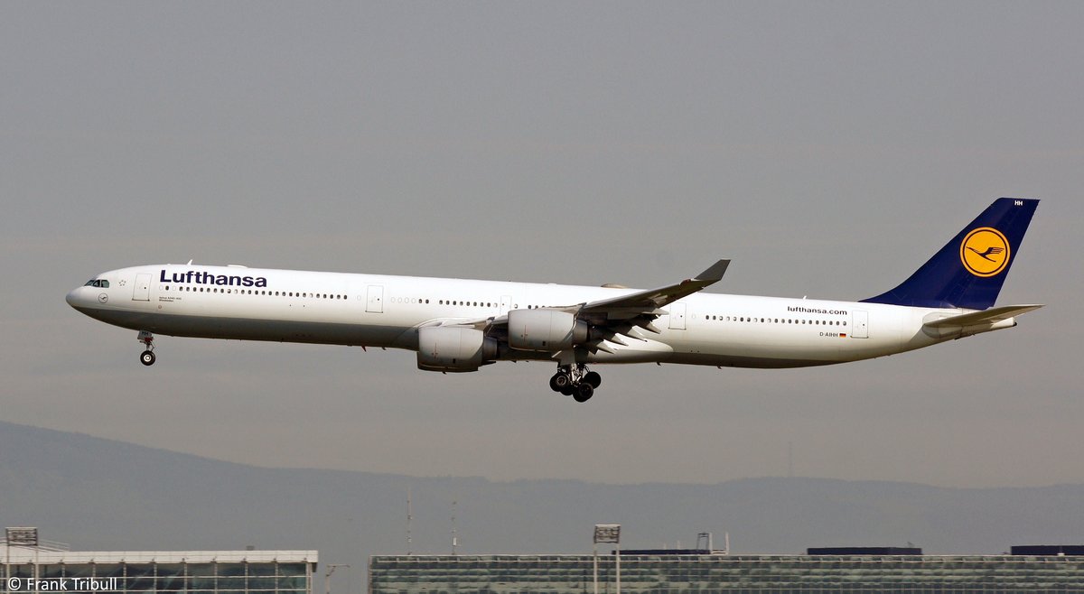 Ein Airbus A340-642 von Lufthansa mit der Kennung D-AIHH aufgenommen am 22.05.2010 auf dem Flughafen Frankfurt am Main