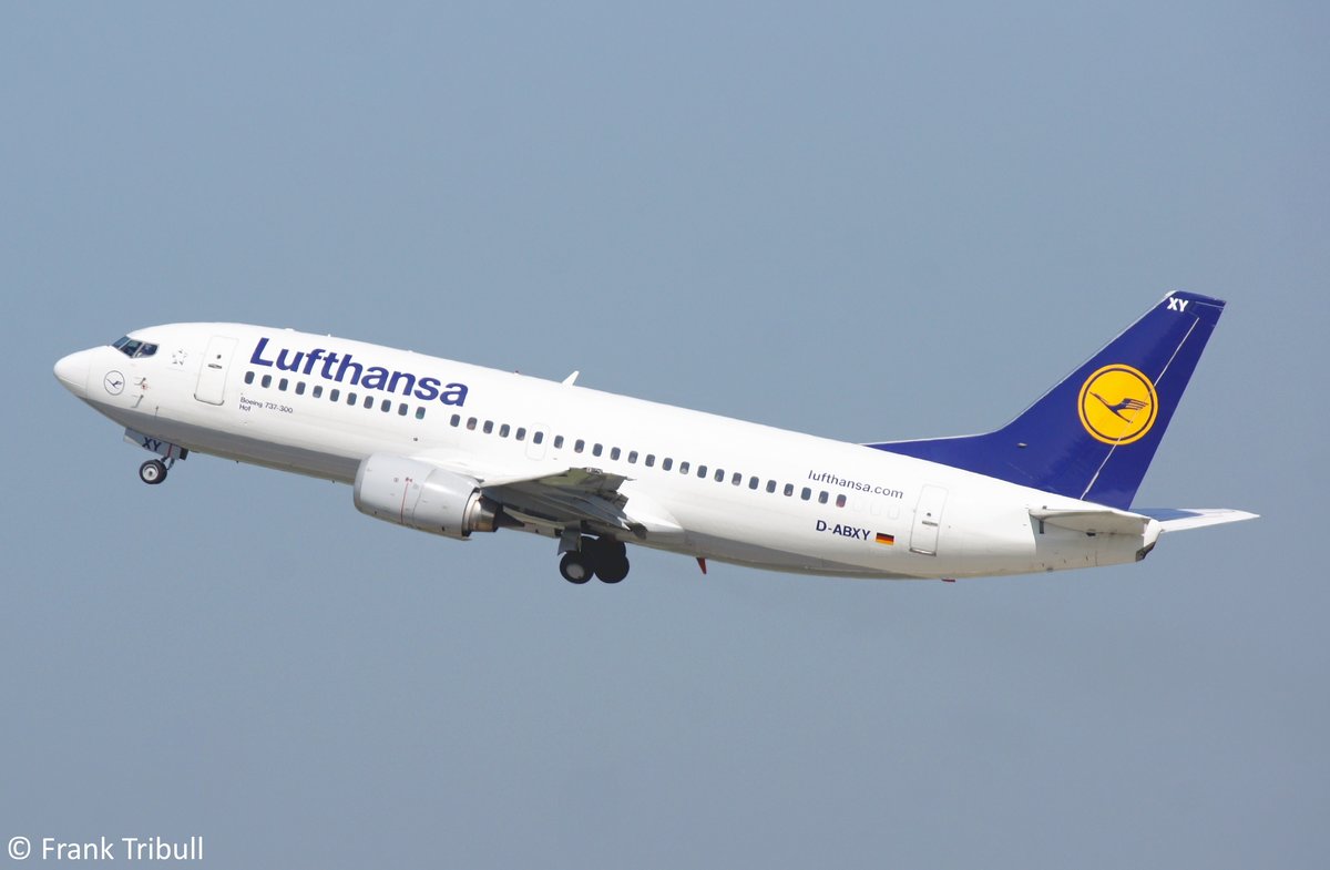Eine Boeing B737-330 von Lufthansa mit der Kennung D-ABXY (Taufnamen:Hof) aufgenommen am 08.09.2012 am Züricher Flughafen