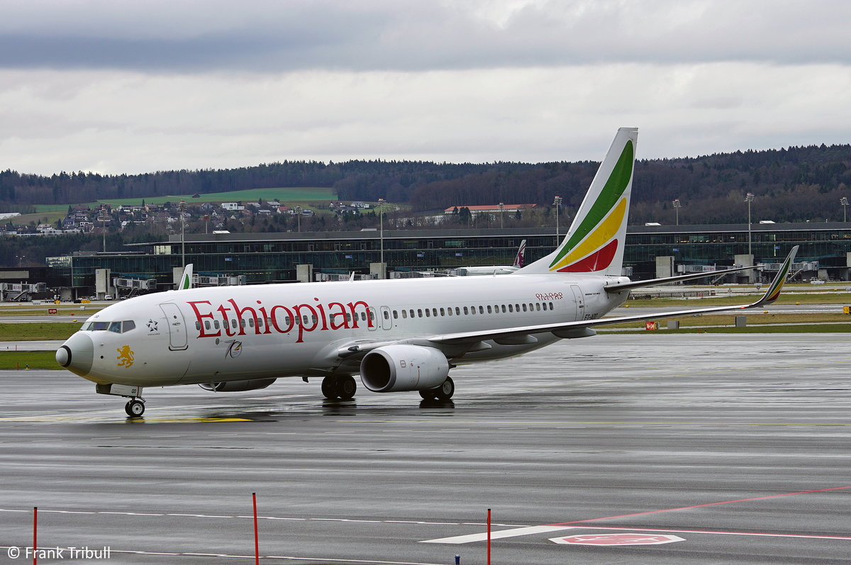Eine Boeing B737-860(WL) von Ethiopian Airlines mit der Kennung ET-AQO aufgenommen am 21.01.2018 auf dem Flughafen Zürich