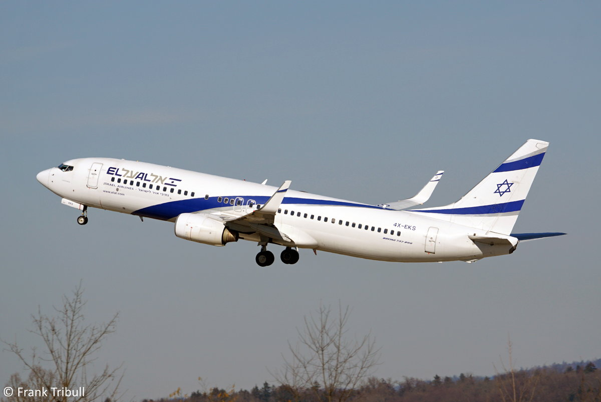 Eine Boeing B737-8HX(WL) von Al Israel Airlines mit der Kennung 4X-EKS aufgenommen am 24.02.2019 am Züricher Flughafen.