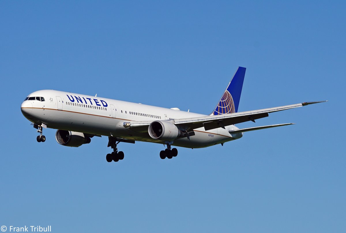 Eine Boeing B767-424(ER) von United Airlines mit der Kennung N59053 aufgenommen am 26.05.2017 auf dem Flughafen ZÃ¼rich
