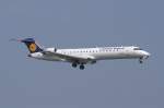 Ein Bombardier Inc CL-600-2C10 CRJ-701 der Lufthansa CityLine mit der Kennung D-ACPL(Taufname:Halberstadt)aufgenommen am 04.04.09 am Zricher Flughafen. 