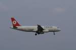 Ein Airbus A320-232 von Turkish Airlines mit der Kennung TC-JPJ (Taufnamen:Edremit) aufgenommen am 04.04.2009 am Zricher Flughafen.