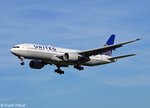 n769ua/495834/eine-boeing-b777-222-von-united-airlines Eine Boeing B777-222 von United Airlines mit der Kennung N769UA aufgenommen am 06.05.2016 am Flughafen Zürich