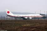 Eine Boeing 747-47C der Japan Air Force mit der Kennung 20-1101 aufgenommen am 29.01.2011 beim WEF auf dem Flughafen Zürich - Flugzeugdaten: 